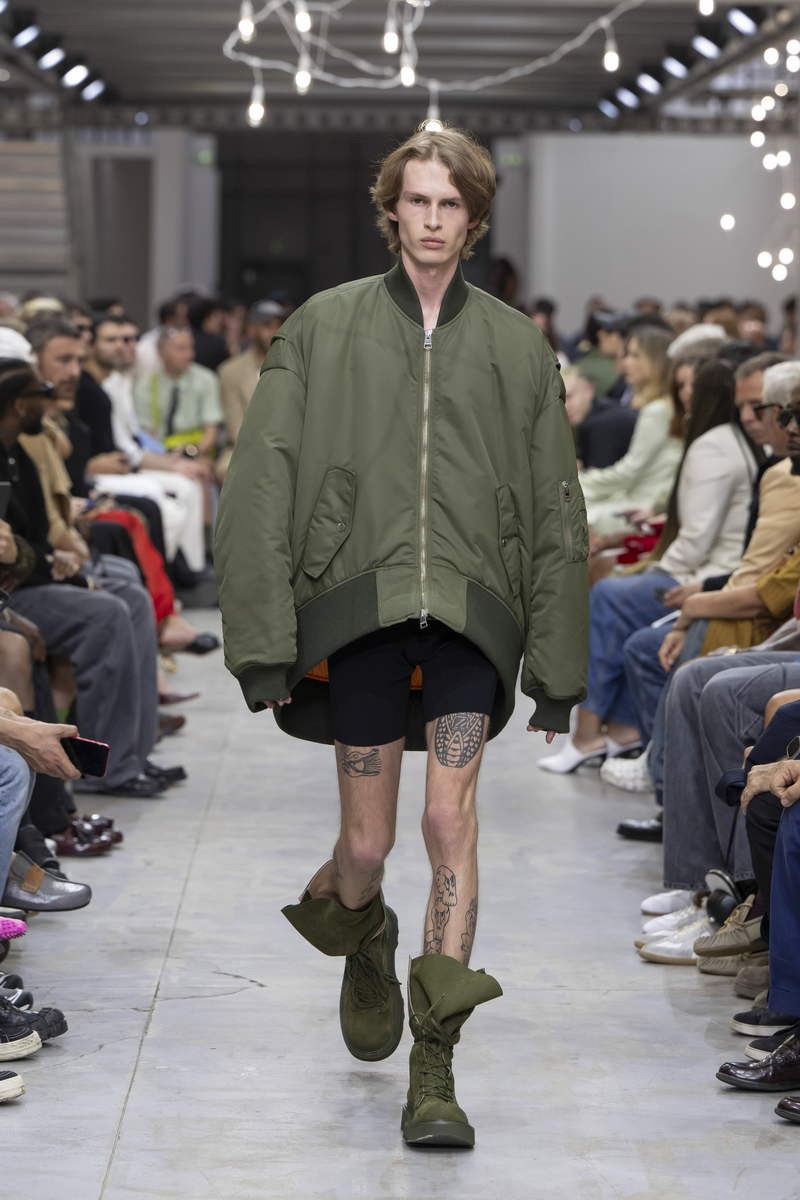 JW Anderson man lente zomer 2025 - Photo courtesy of JW Anderson