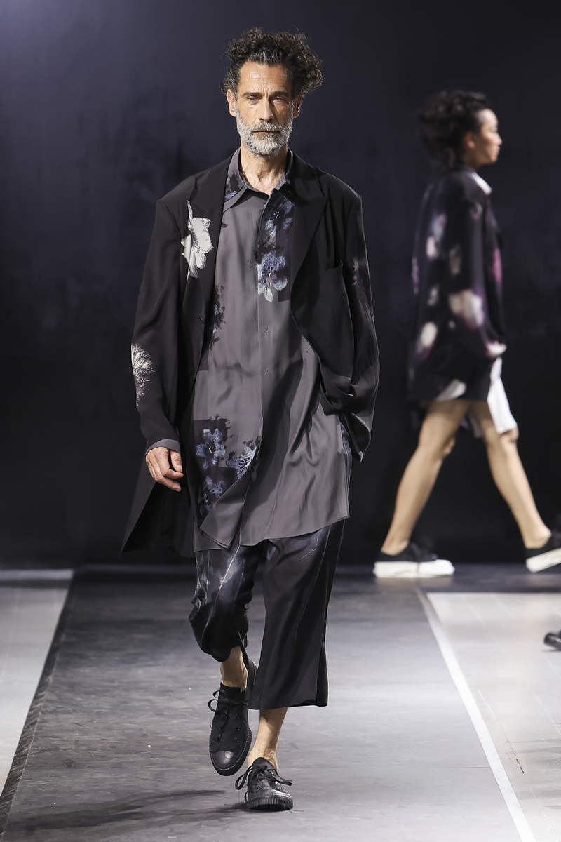 Yohji Yamamoto lente zomer 2025 - Photo courtesy of Yohji Yamamoto