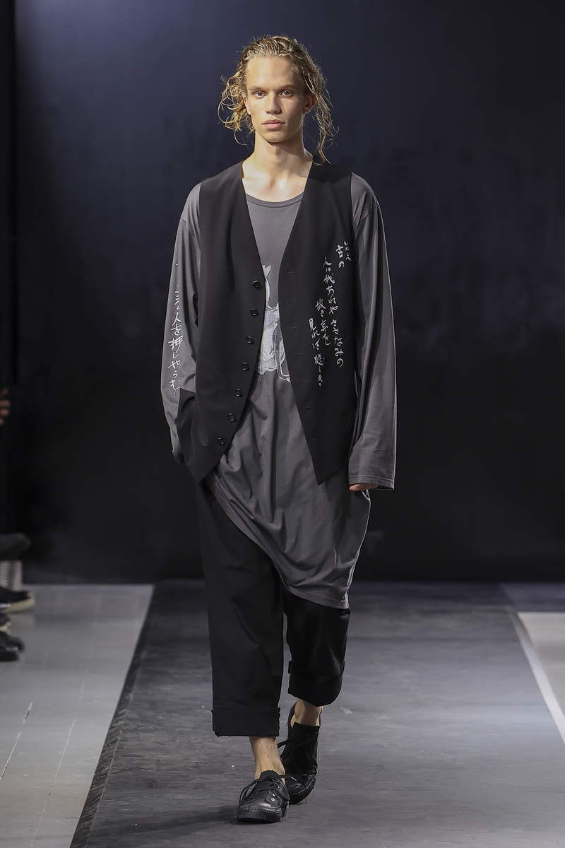 Yohji Yamamoto lente zomer 2025 - Photo courtesy of Yohji Yamamoto