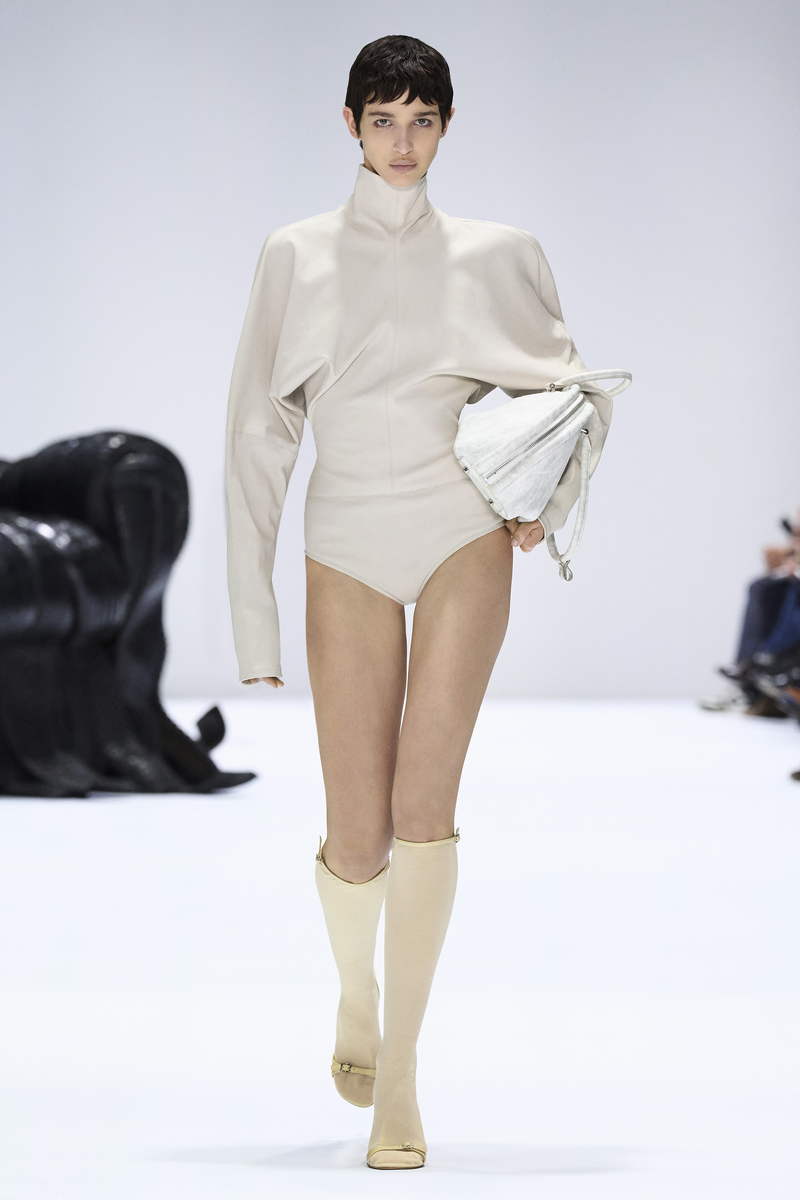 Acne Studios vrouw herfst winter 2024-2025 - Photo courtesy of Acne Studios