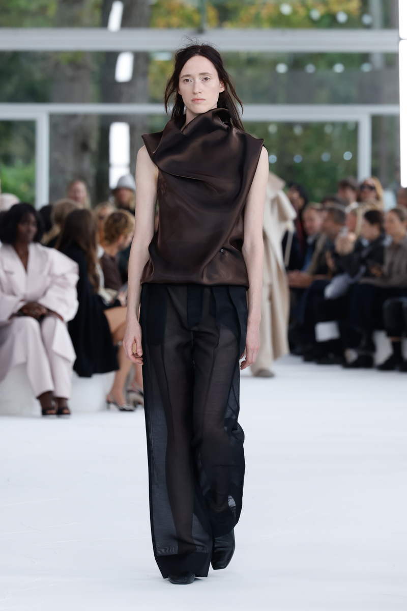 Issey Miyake lente zomer 2025 - Photo courtesy of Issey Miyake