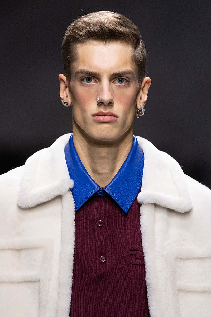 Haartrends heren winter 2024 2025. Dit zijn de hotste herenkapsels. Photo courtesy of Fendi