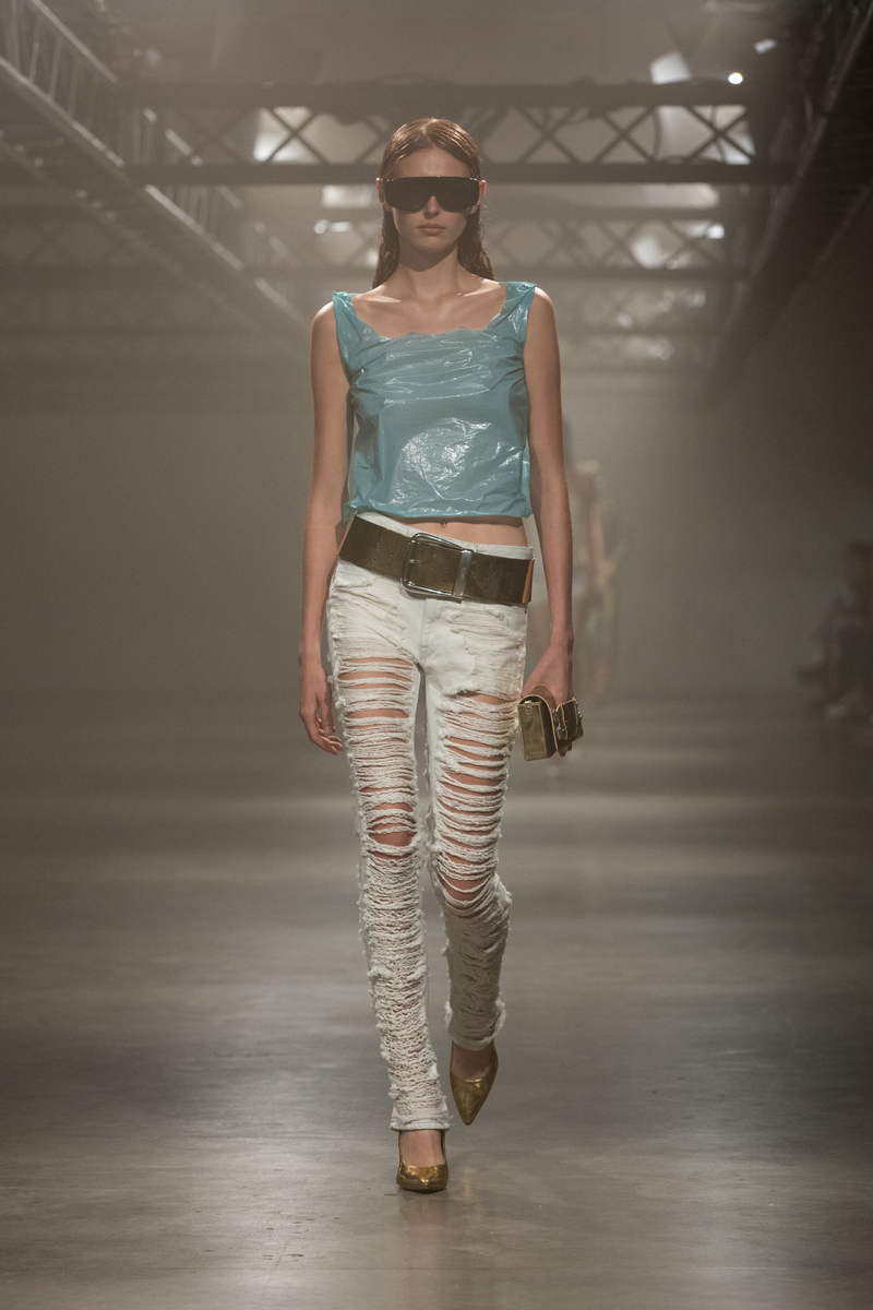 MM6 Maison Margiela lente zomer 2025 - Photo courtesy of MM6 Maison Margiela