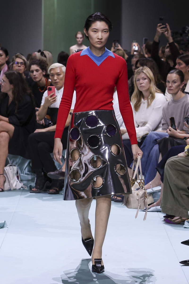 Prada show lente zomer 2025 - Photo courtesy of Prada