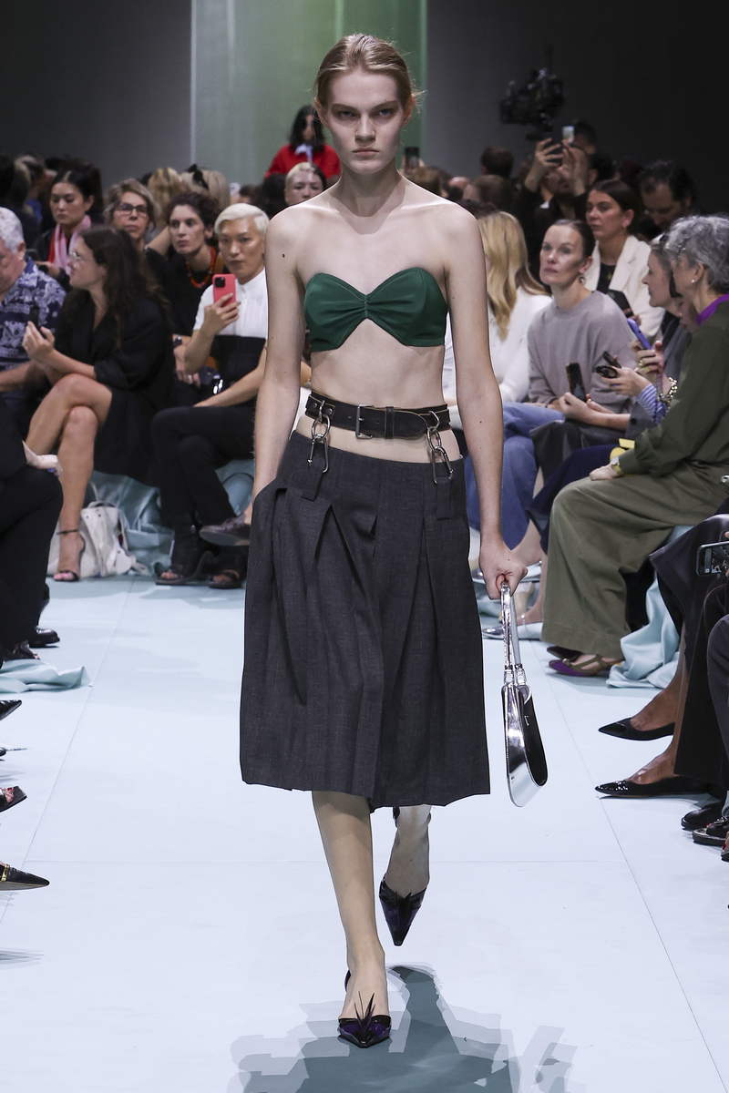 Prada show lente zomer 2025 - Photo courtesy of Prada